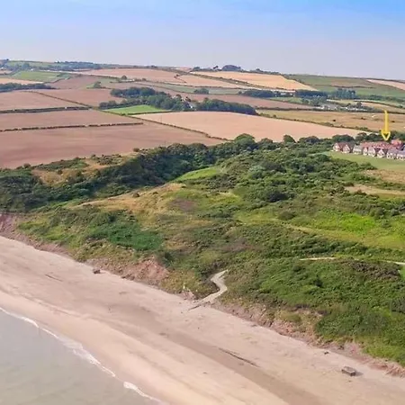 Hotdog House Filey Detached Pet Friendly Eco-house Hunmanby