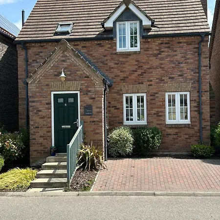 Hotdog House Filey Detached Pet Friendly Eco-house * Hunmanby