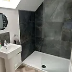 Hotdog House Filey Detached Pet Friendly Eco-house *