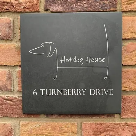 Hotdog House Filey Detached Pet Friendly Eco-house *