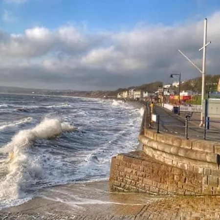 Ferienhaus Hotdog House Filey Detached Pet Friendly Eco-house *