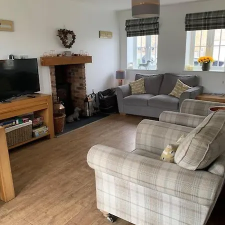 Ferienhaus Hotdog House Filey Detached Pet Friendly Eco-house *