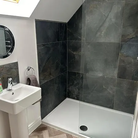 Hotdog House Filey Detached Pet Friendly Eco-house *