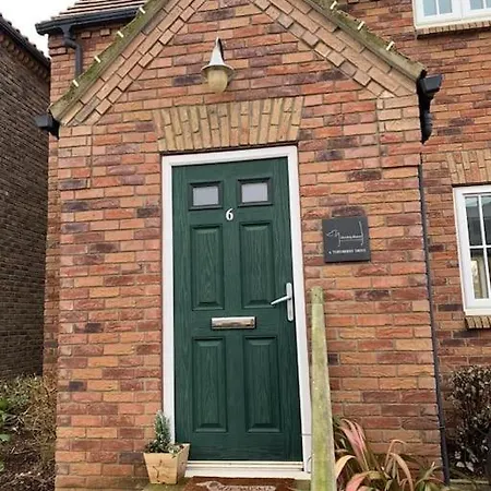 펜션 Hotdog House Filey Detached Pet Friendly Eco-house *